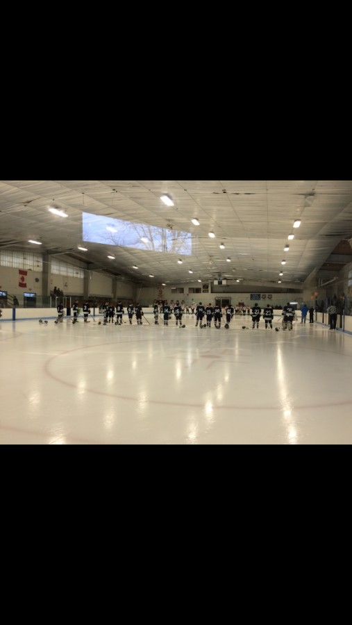Boy's Ice Hockey Team Wins Against Diman
